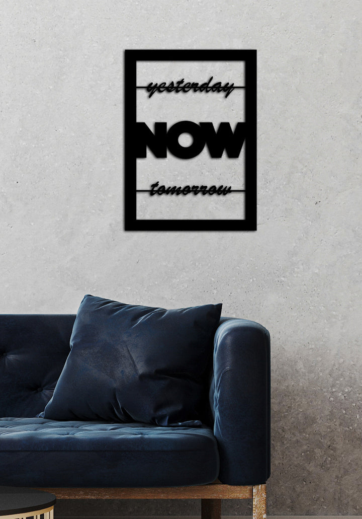 Açılı NOW Metal Duvar Sanatı Perspektifi