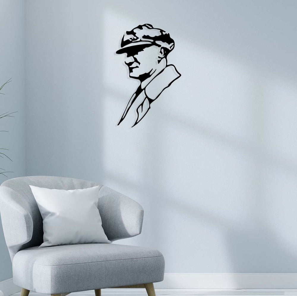 1.5mm çelik lazer kesim detaylı Atatürk silüeti - Artroya hassas işçilik ve mat siyah doku.