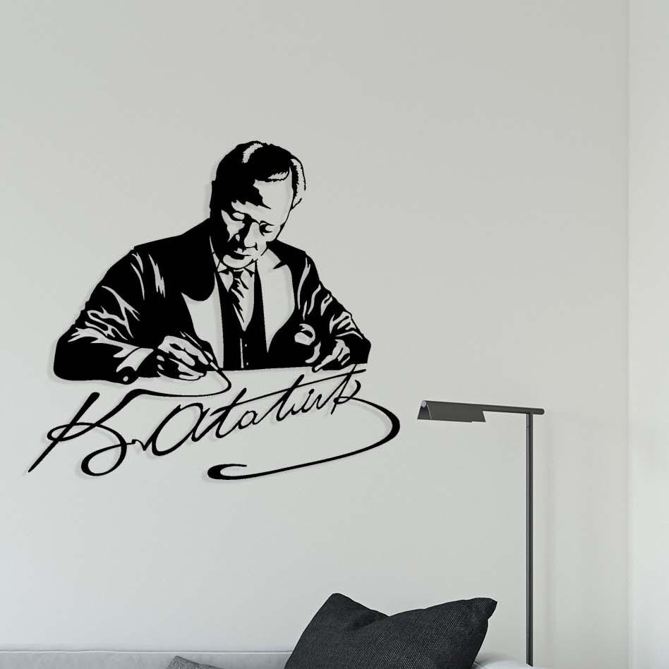 1.5mm çelik lazer kesim detaylı Atatürk imza anı - Artroya mat siyah yüzey kalitesi.