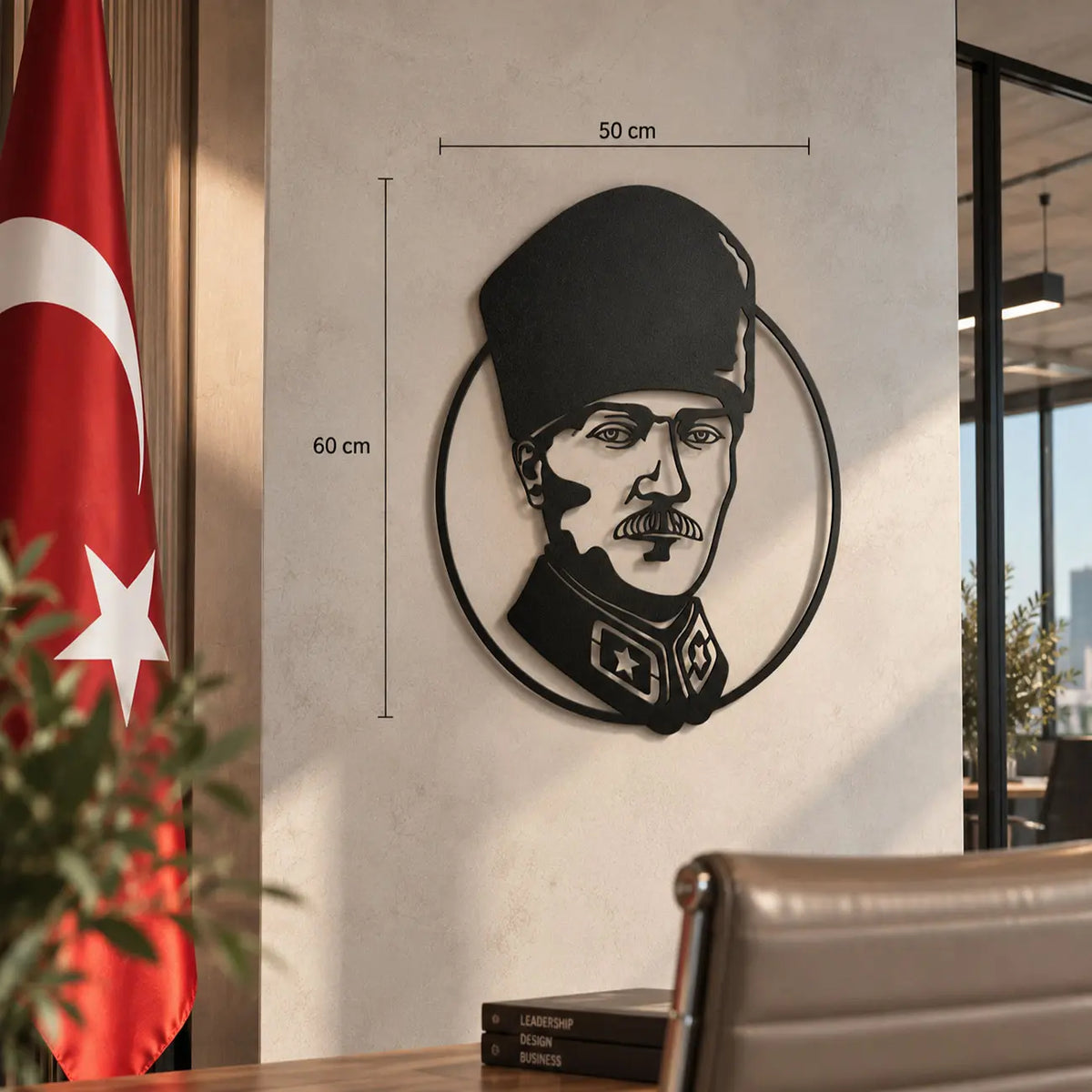 Atatürk portre tasarımlı siyah metal duvar tablosunun 60 x 50 cm ölçülerini gösteren ürün görseli.