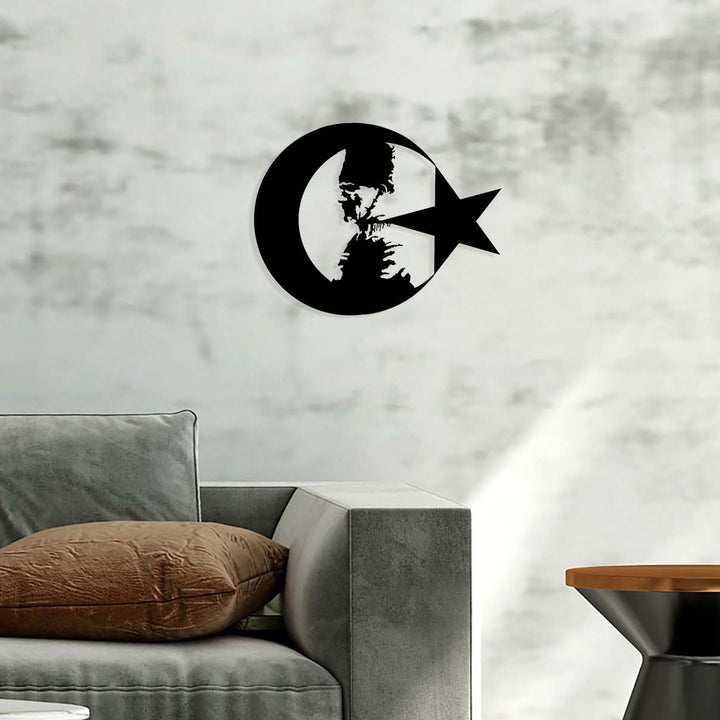 Ay ve Yıldız içinde Atatürk silüeti metal duvar tablosu - Zafer Hazinesi sanatsal dekor.