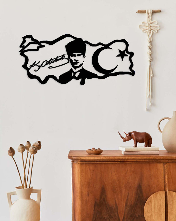 Duvardan 2cm önde duran Başkomutan metal tablo - Nöro-estetik gölge ve sanatsal derinlik.