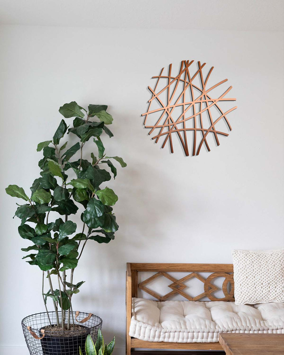 Nexus Linear Bronz Metal Duvar Tablosu - Modern Geometrik Sanat