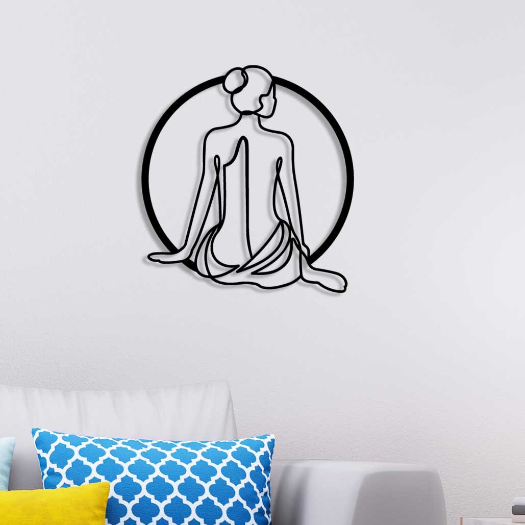 Duruş Modern Kadın Portresi Siyah Metal Duvar Tablosu - Sanatsal Minimalist Dekor