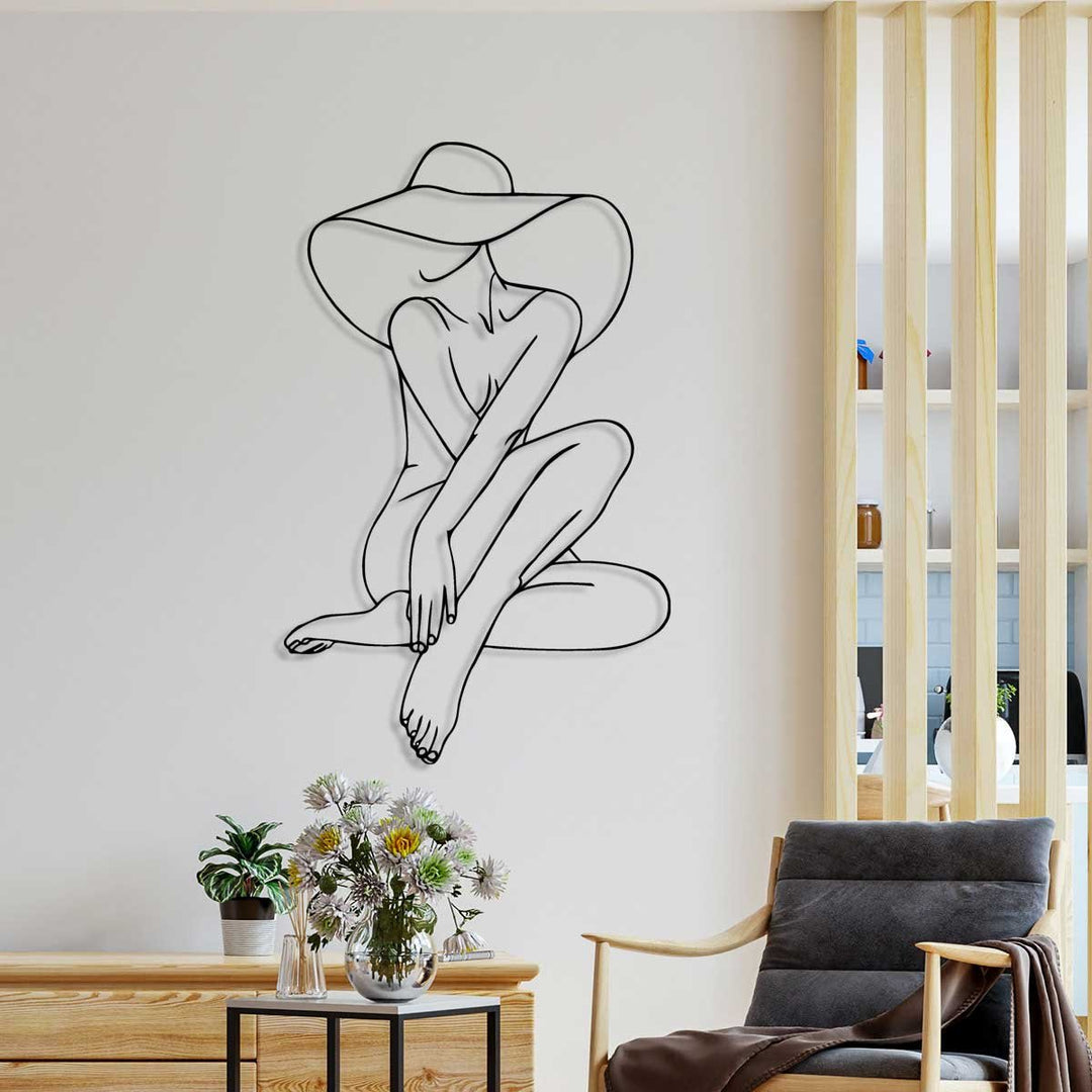 Artroya Gölgedeki Zarafet Serisi Şapkalı Kadın Metal Duvar Tablosu