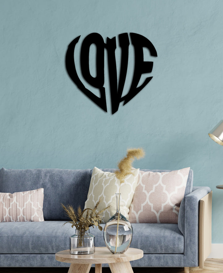 Lazer Kesim LOVE Kelimesi ve Kalp İstifi Detayı