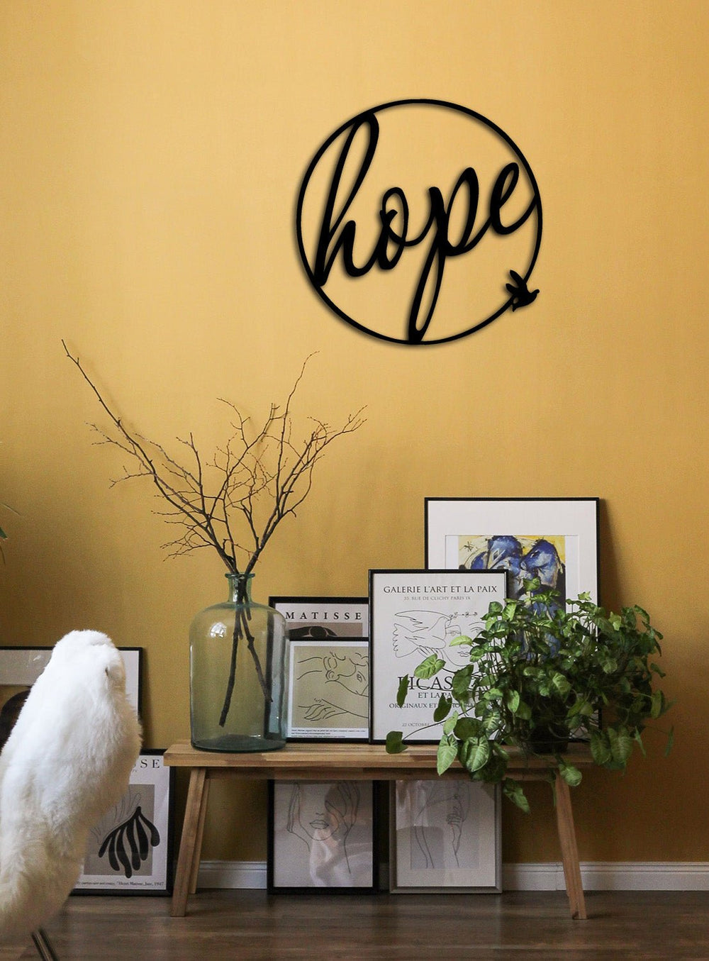 Lazer Kesim Umut Çiçeği ve El Figürü İşçilik Detayı