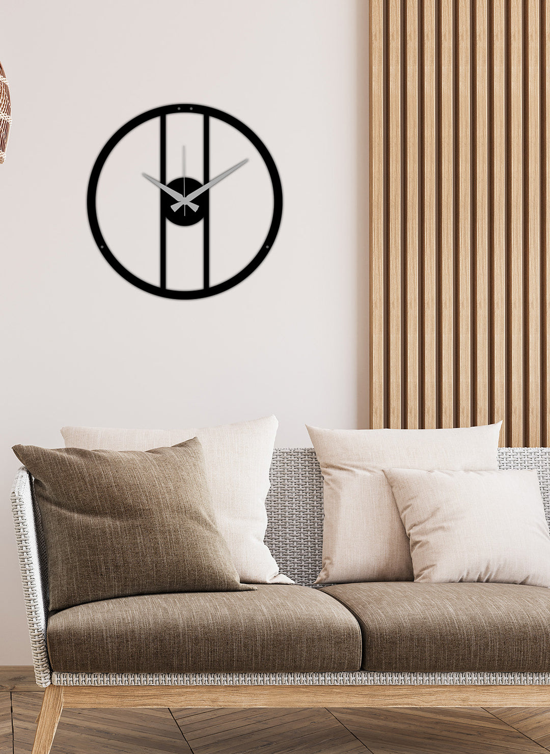 Aura Minimalist Mat Siyah Metal Duvar Saati - Modern Sanat Tasarımı