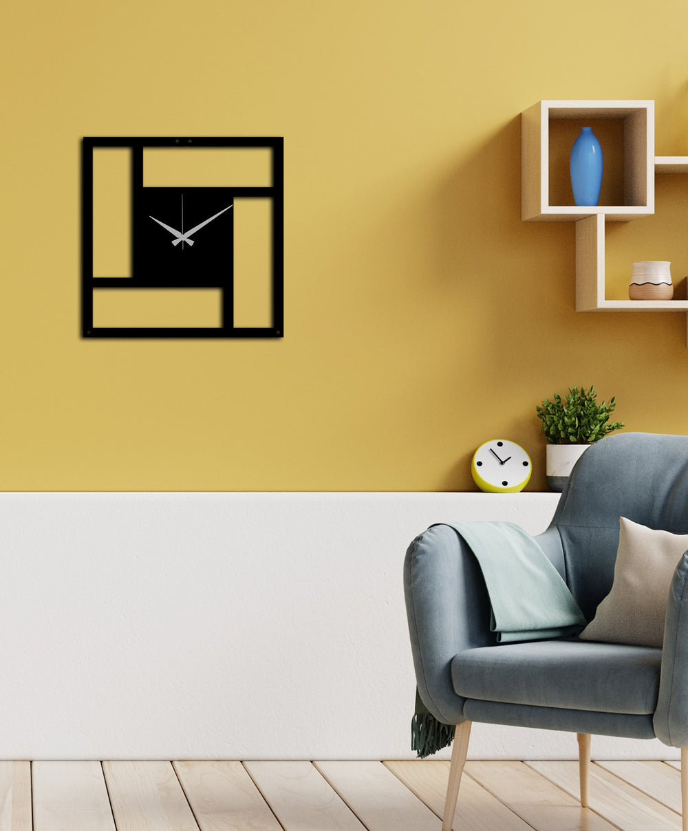 Quadra Matrix Mat Siyah Kare Metal Duvar Saati - Modern Geometrik Tasarım