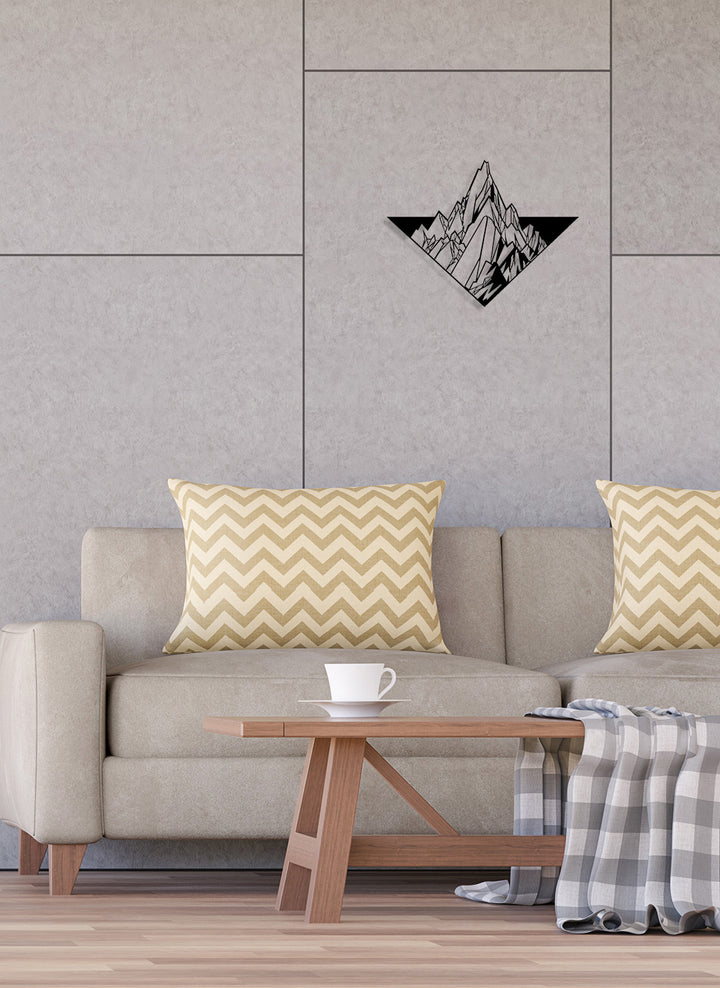 Mimarlar ve Tasarım Severler İçin Özel Tasarım Siyah Üçgen Dağ Metal Tablo Hediyesi
