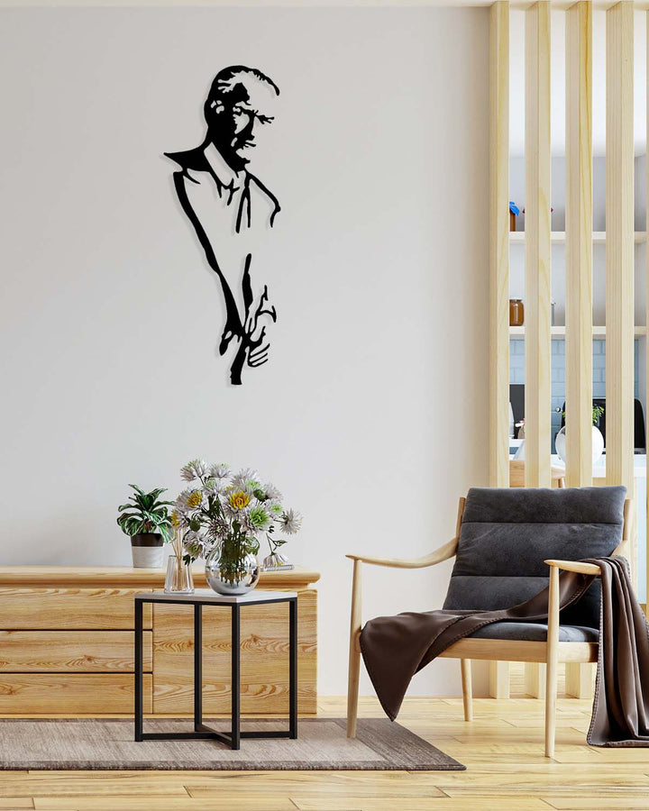Duvardan 2cm önde duran dikey Atatürk tablo - Modern gölge ve derinlik etkisi.
