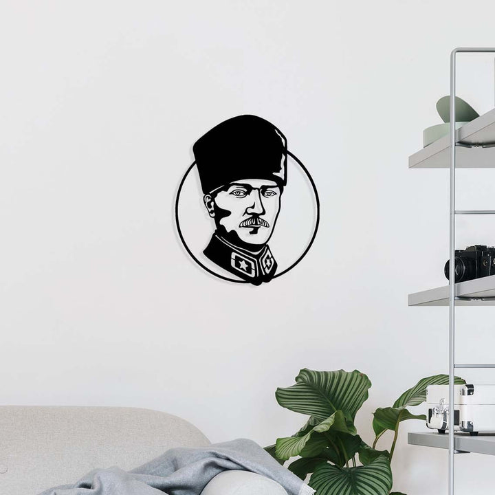Modern Atatürk portre metal duvar tablosu - Karizmatik bakış ve çağdaş sanat anlayışı.