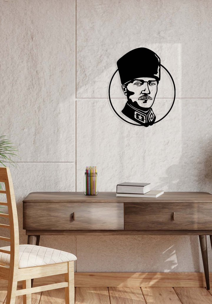 Duvardan 2cm önde duran Atatürk metal tablo - Nöro-estetik derinlik yaratan sanatsal gölge.