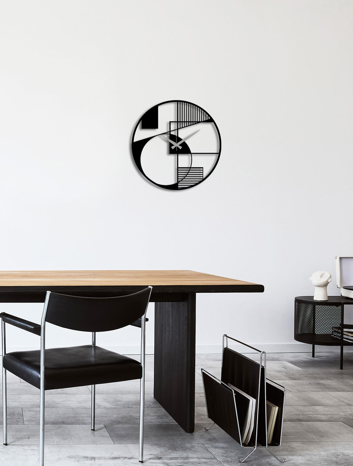 Prestijli Ofis Dekorasyonu İçin Siyah Renkli Modern Metal Tasarım Saat