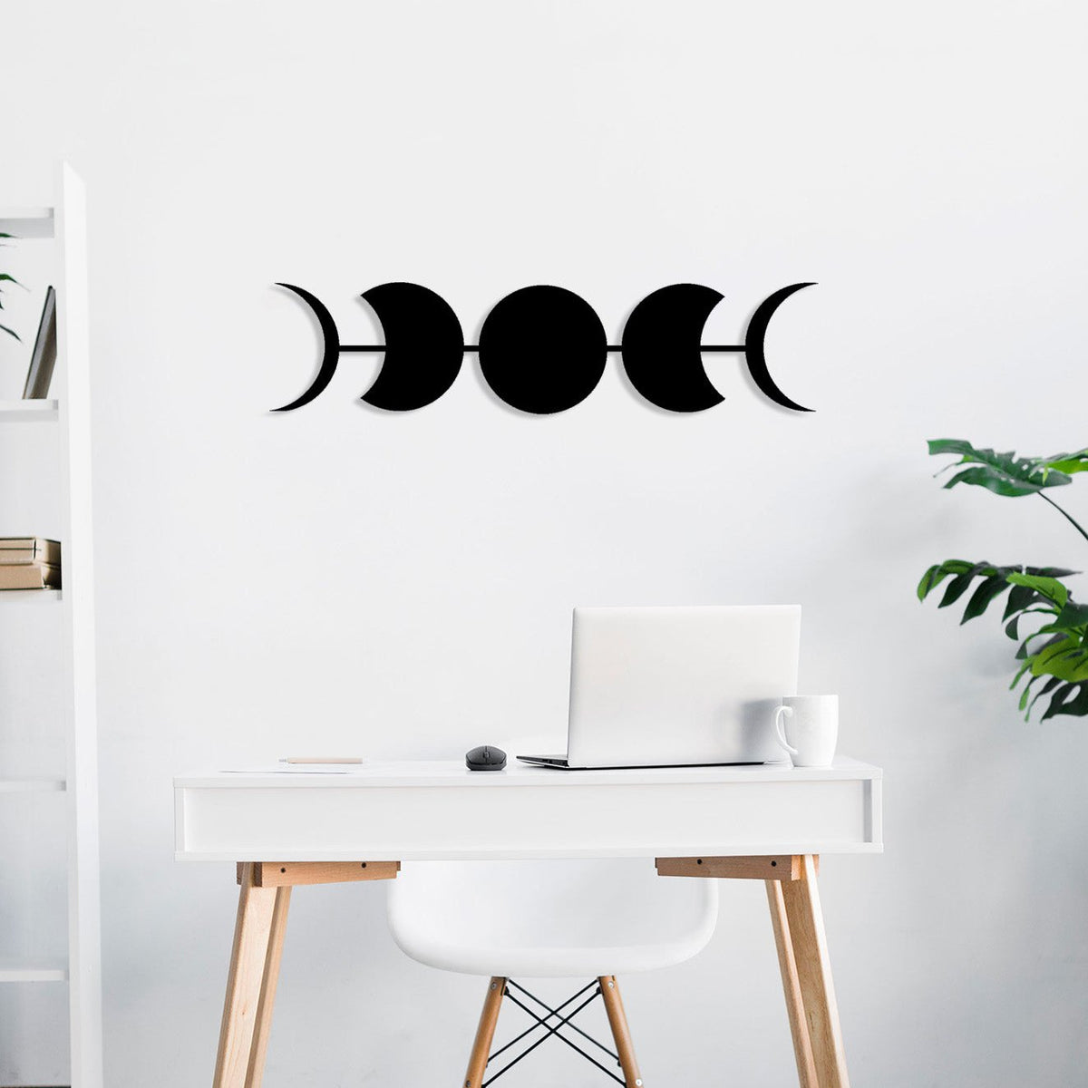 Ay Evresi Siyah Metal Duvar Tablosu - Modern Mistik Ay Döngüsü Sanatı