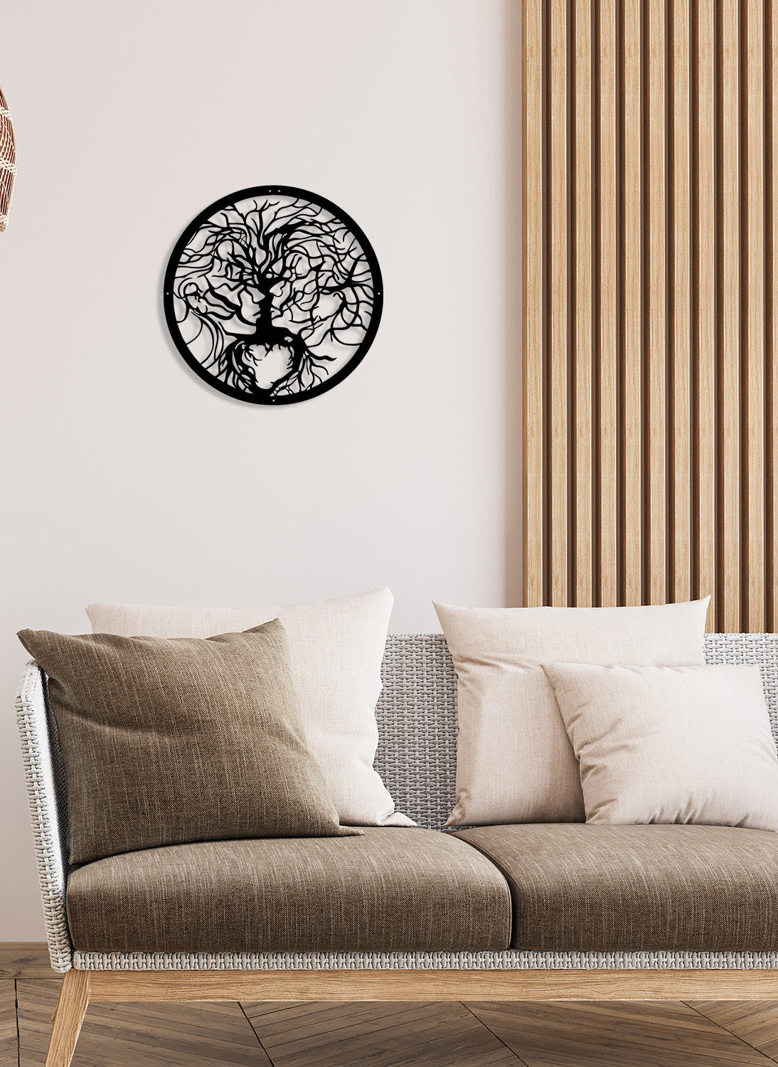 Saklı Yüzler Siyah Metal Duvar Tablosu - Modern Soyut Yüz Sanatı