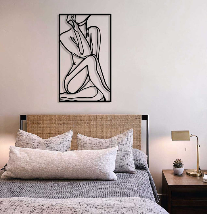 Woman in Lines Minimalist Kadın Silüeti Metal Duvar Tablosu - Modern Çizgi Sanatı - Artroya